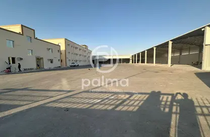 مخزن - استوديو - 8 حمامات للايجار في شارع الصناعية الشرقي - بركة العوامر - الوكرة