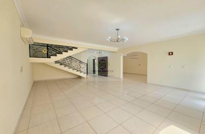 Villa - 5 Bedrooms - 4 Bathrooms for rent in Bu Hamour Street - Abu Hamour - Doha