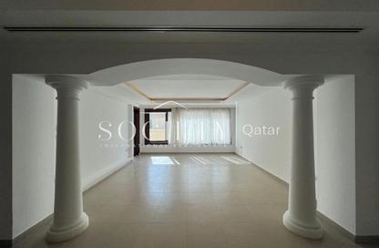 Townhouse - 2 Bedrooms - 2 Bathrooms for rent in La Croisette - Porto Arabia - The Pearl Island - Doha
