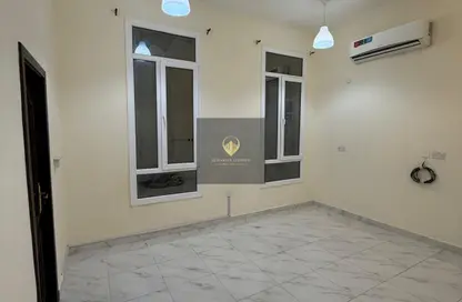 Apartment - 1 Bathroom for rent in Souk Al gharaffa - Al Gharrafa - Doha Apartment - 1 Bathroom for rent in Souk Al gharaffa - Al Gharrafa - Doha