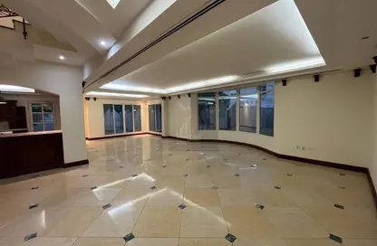 Villa - 4 Bedrooms - 5 Bathrooms for rent in West Bay Lagoon Villas - West Bay Lagoon - West Bay Lagoon - Doha