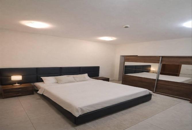 53666235 - Property Image 2