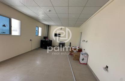 Warehouse - Studio - 6 Bathrooms for rent in East Industrial Street - Birkat Al Awamer - Al Wakra Warehouse - Studio - 6 Bathrooms for rent in East Industrial Street - Birkat Al Awamer - Al Wakra
