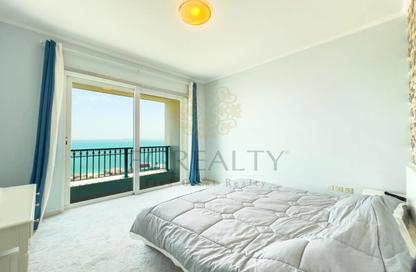 Apartment - 2 Bedrooms - 3 Bathrooms for sale in Viva West - Viva Bahriyah - The Pearl Island - Doha