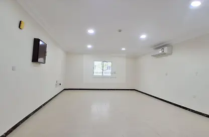 Apartment - 3 Bedrooms - 3 Bathrooms for rent in Muntazah 7 - Al Muntazah - Doha