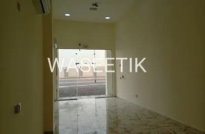 Shop - Studio - 1 Bathroom for rent in Al Azizia Street - Al Aziziyah - Doha
