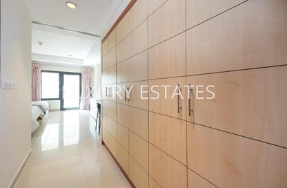 Apartment - 1 Bedroom - 2 Bathrooms for rent in West Porto Drive - Porto Arabia - The Pearl Island - Doha Apartment - 1 Bedroom - 2 Bathrooms for rent in West Porto Drive - Porto Arabia - The Pearl Island - Doha