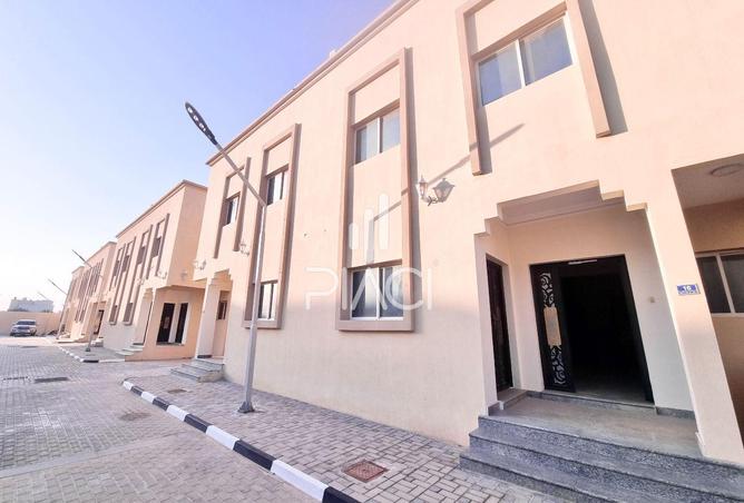 992156 - Property Image 2