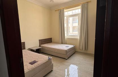Apartment - 2 - 2 for rent in Street 871 - Al Duhail South - Al Duhail - Doha