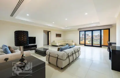 Apartment - 2 Bedrooms - 3 Bathrooms for rent in Regency Pearl 1 - Regency Pearl 1 - The Pearl Island - Doha