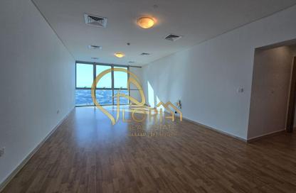 Apartment - 2 Bedrooms - 4 Bathrooms for sale in Zig Zag Tower B - Zig Zag Towers - West Bay - Doha