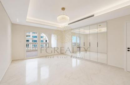 Apartment - 2 Bedrooms - 3 Bathrooms for sale in West Porto Drive - Porto Arabia - The Pearl Island - Doha