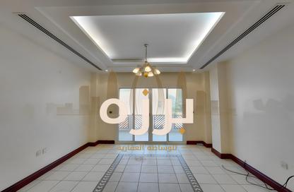 Apartment - 4 Bedrooms - 5 Bathrooms for rent in West Bay - Doha Apartment - 4 Bedrooms - 5 Bathrooms for rent in West Bay - Doha