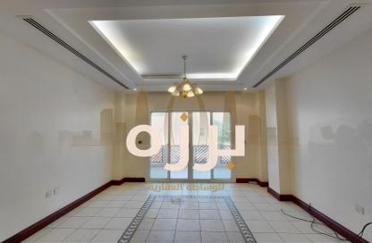 Apartment - 4 Bedrooms - 5 Bathrooms for rent in West Bay - Doha