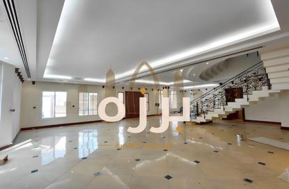 Apartment - 4 Bedrooms - 5 Bathrooms for rent in West Bay - Doha