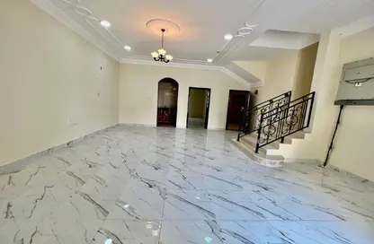 Villa - 4 Bedrooms - 5 Bathrooms for rent in Izghawa - Izghawa - Doha