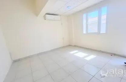 Apartment - Studio - 1 Bathroom for rent in Al Sadd - Doha