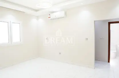 Apartment - 1 Bedroom - 1 Bathroom for rent in Old Airport Road - Old Airport Road - Doha Apartment - 1 Bedroom - 1 Bathroom for rent in Old Airport Road - Old Airport Road - Doha