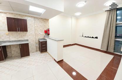 Apartment - 2 - 2 for rent in Asim Bin Omar Street - Al Mansoura - Doha