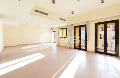 Townhouse - 2 Bedrooms - 3 Bathrooms for sale in Venezia - Qanat Quartier - The Pearl Island - Doha