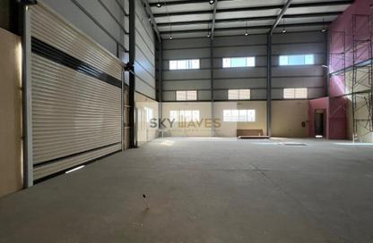 Warehouse - Studio - 6 Bathrooms for rent in East Industrial Street - Birkat Al Awamer - Al Wakra