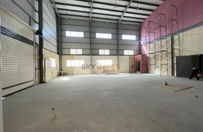 Warehouse - Studio - 6 Bathrooms for rent in East Industrial Street - Birkat Al Awamer - Al Wakra