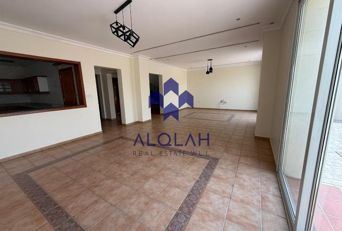 1003618 - Property Image 2