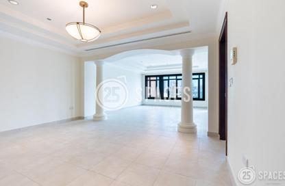 Townhouse - 2 Bedrooms - 3 Bathrooms for sale in Porto Arabia Townhouses - Porto Arabia - The Pearl Island - Doha