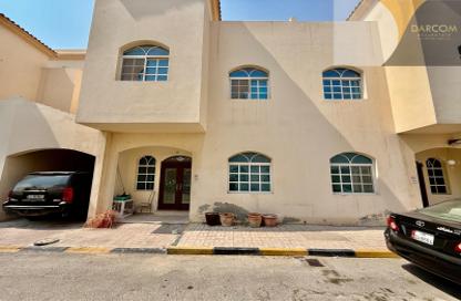 Villa - 4 - 5 for rent in Izghawa - Izghawa - Doha