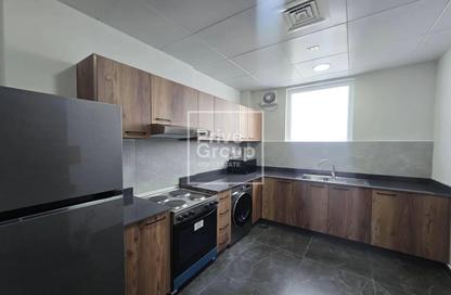 Apartment - 2 Bedrooms - 2 Bathrooms for rent in West Walk - Al Waab - Doha