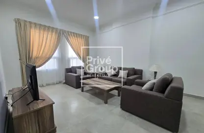 Apartment - 2 Bedrooms - 2 Bathrooms for rent in West Walk - Al Waab - Doha