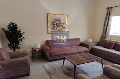 مجمع سكني - 6 غرف نوم - 5 حمامات للايجار في Al Sakhama - الدوحة