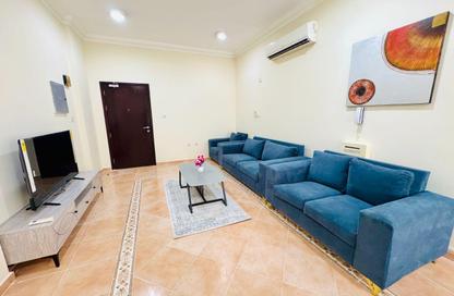 Apartment - 2 Bedrooms - 2 Bathrooms for rent in Bin Omran - Fereej Bin Omran - Doha