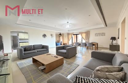 Apartment - 2 Bedrooms - 3 Bathrooms for rent in East Porto Drive - Porto Arabia - The Pearl Island - Doha