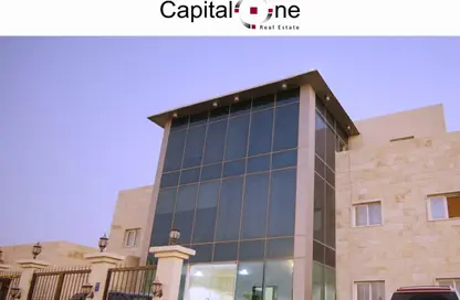 شقة - 2 غرف نوم - 2 حمامات للايجار في كاب 36 - عين خالد - الدوحة