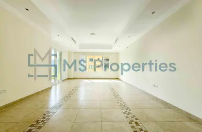 Apartment - 2 Bedrooms - 3 Bathrooms for rent in West Porto Drive - Porto Arabia - The Pearl Island - Doha