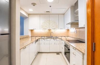 Apartment - 3 Bedrooms - 4 Bathrooms for sale in Viva West - Viva Bahriyah - The Pearl Island - Doha