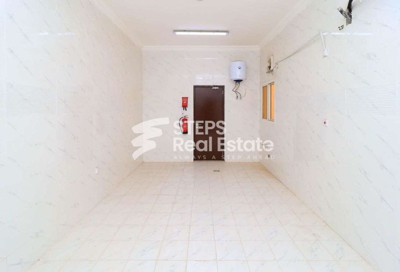 Well-Maintained Labour Camp | Prime Industrial Hub