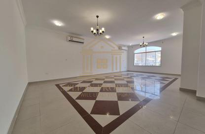 مجمع سكني - 5 غرف نوم - 4 حمامات للايجار في مجمع فيلات بل اير - الريان القديمة - الريان - الدوحة