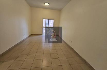 Apartment - 2 Bedrooms - 3 Bathrooms for rent in Barwa City - Mesaimeer - Doha