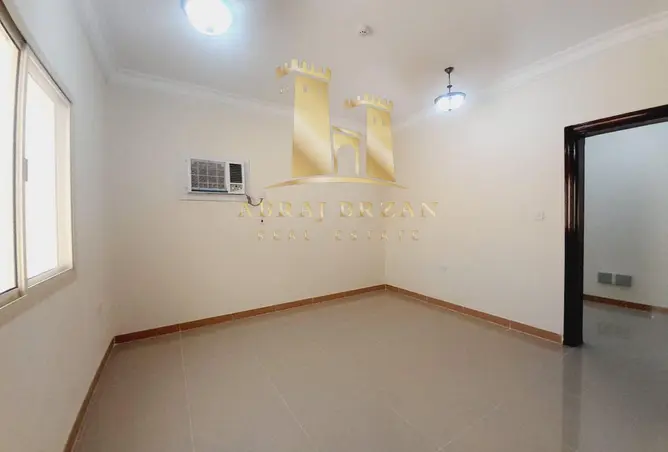 63700517 - Property Image 3