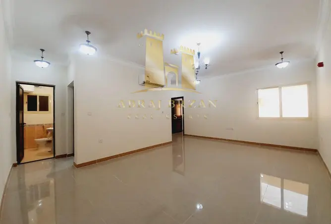 63700517 - Property Image 2
