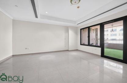 Apartment - 1 Bedroom - 2 Bathrooms for rent in East Porto Drive - Porto Arabia - The Pearl Island - Doha
