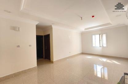 Apartment - 1 Bedroom - 1 Bathroom for rent in Umm Ghuwailina 4 - Umm Ghuwailina - Doha
