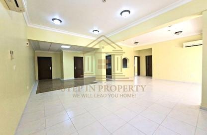 Apartment - 3 Bedrooms - 3 Bathrooms for rent in Al Mansoura - Al Mansoura - Doha