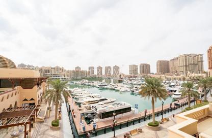 Apartment - 2 Bedrooms - 3 Bathrooms for rent in Marina Gate - Porto Arabia - The Pearl Island - Doha