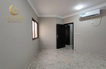 Apartment - 2 Bedrooms - 2 Bathrooms for rent in Muntazah 7 - Al Muntazah - Doha