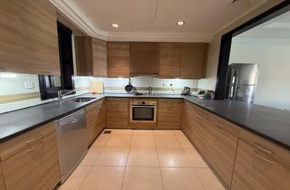 Apartment - 1 Bedroom - 2 Bathrooms for rent in Porto Arabia Townhouses - Porto Arabia - The Pearl Island - Doha