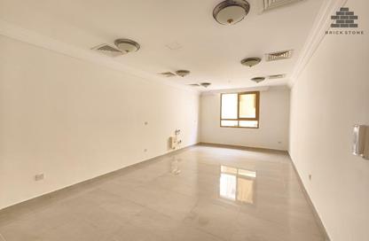 Apartment - 3 Bedrooms - 3 Bathrooms for rent in Al Sadd Road - Al Sadd - Doha