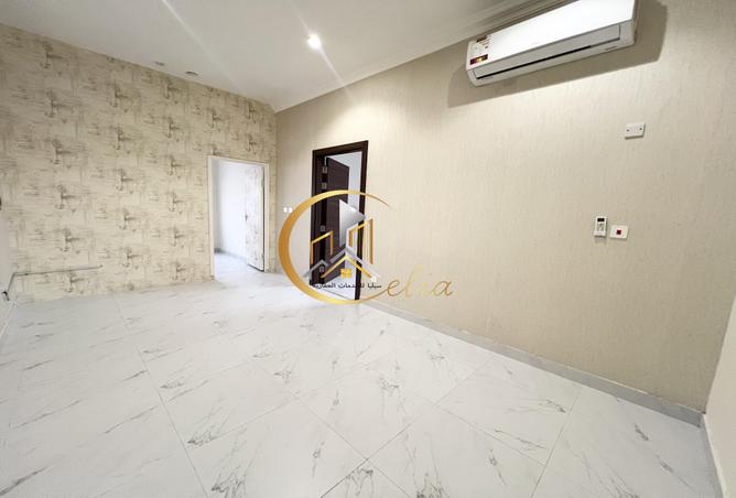 53813961 - Property Image 2